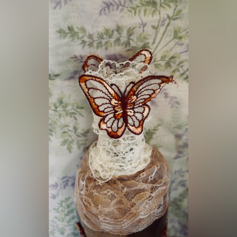 Hand Crafted Gypsy Bottle And Jar Set Butterflies & Flowers Meadow Set - Picture 3 of 15